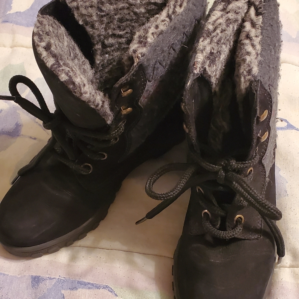 Khombu Boots